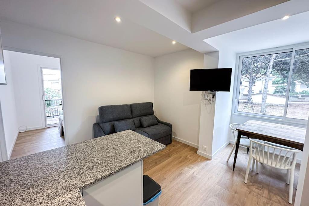 Can Romy Appartement T2F A 20M De La Plage De Cala Montgo L' Escala 外观 照片